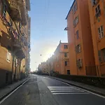 Ampio appartamento con 2 posti auto e cortile