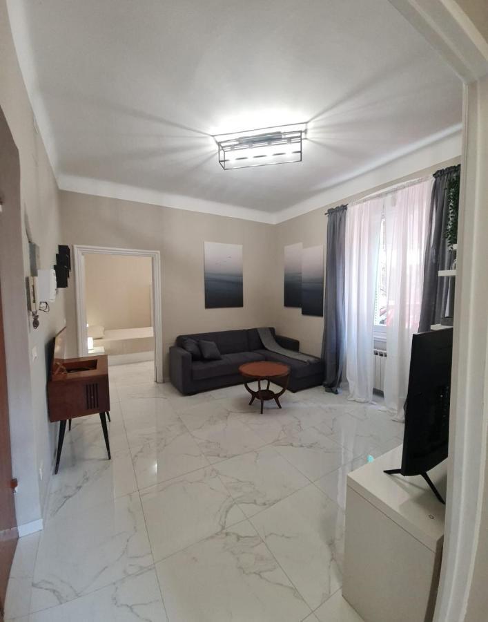 Appartement Ampio Con 2 Posti Auto E Cortile